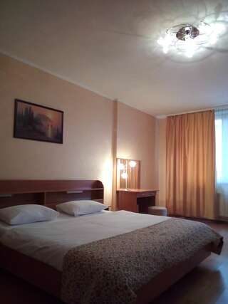 Отель Комфорт Отель Киев-0