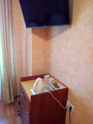 Отель Комфорт Отель Киев Улучшенный двухместный номер с 1 кроватью или 2 отдельными кроватями-6